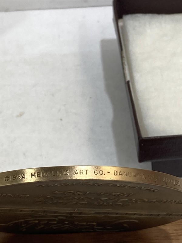 JOHN DEERE Credit Union Waterloo Ia 50th anniversary  bronze Medallion 1984 gallery