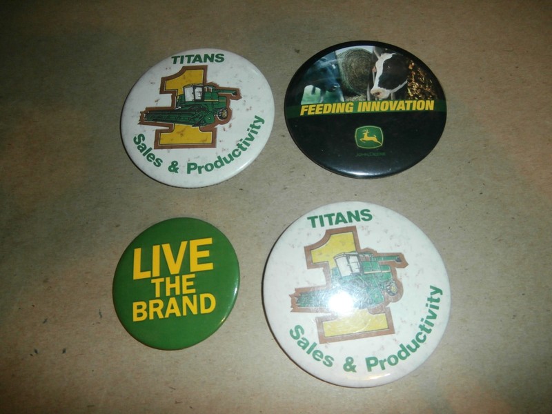 4 Vintage John Deere Pinbacks Titan Combine Live the Brand Feeding Innovation