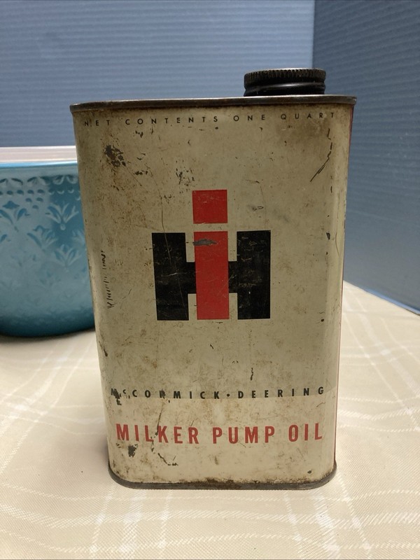 Vtg International Harvester IH Cream Separator/Milk Pump Quart Oil Can