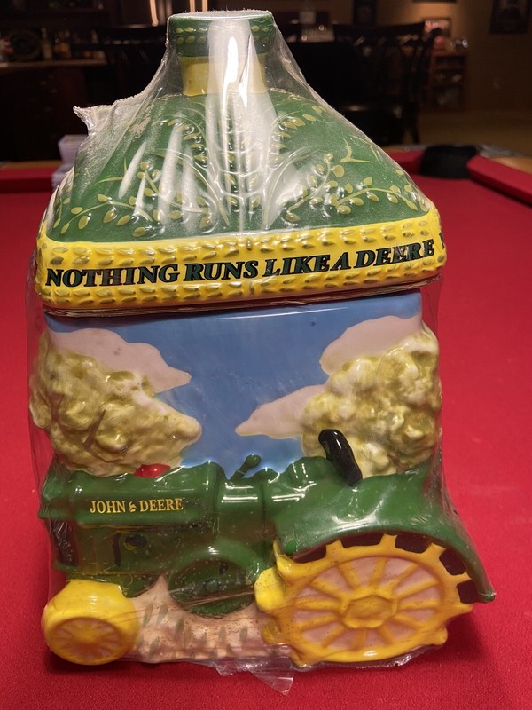 John Deere Tractor Vintage Cookie Jar (original packaging) gallery