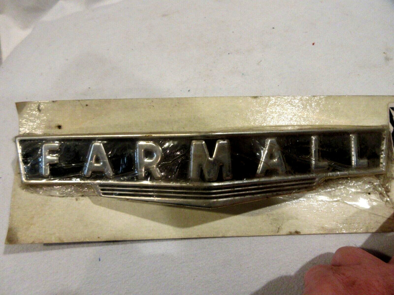 Farmall Front Emblem 65054-042 NIP gallery
