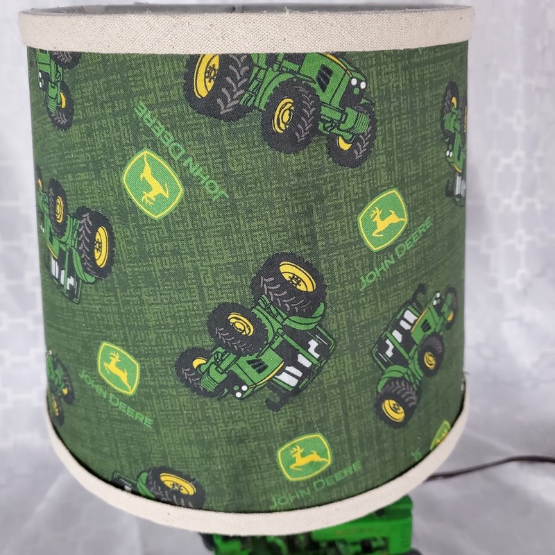 John Deere 1999 Farm Tractor 15.5" Table Lamp Custom Shade,Excellent Condition gallery