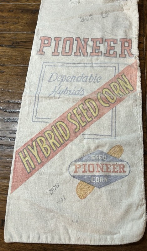 Vintage Pioneer Dependable Hybrid Seed Corn, Cotton Cloth Seed Bag Sack 302LF
