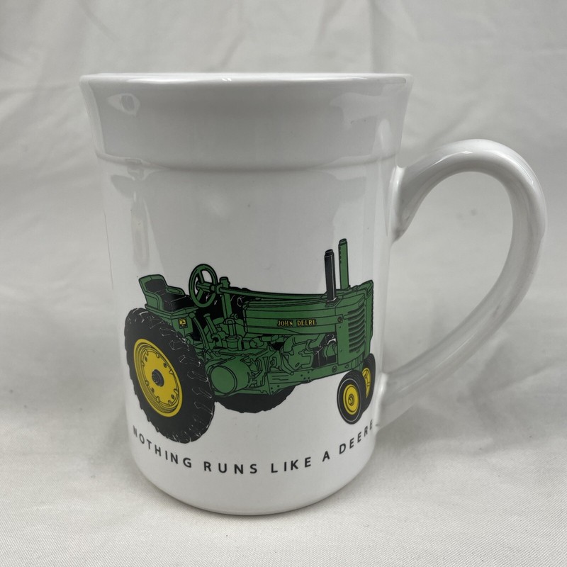 John Deere Green and Yellow Tractor ‘Nothing Runs Like A Deere’ Gibson Mug