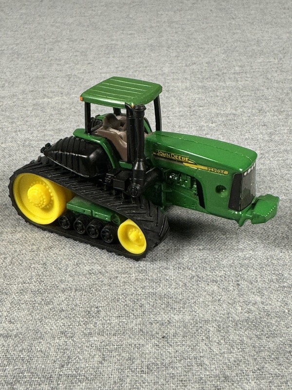 John Deere 9420T Tracked Tractor Diecast Model 1:64 Ertl Farm Toy